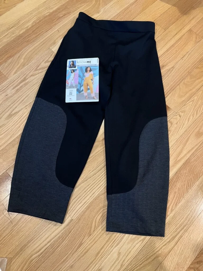 Know Me 2033 barrel leg pants pattern flat lay