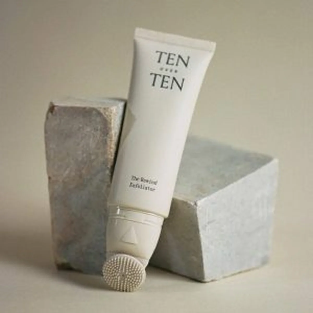 TEN Dr. Seong rewind hand exfoliator tube product shot